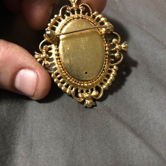 Vintage Silhouette locket brooch - Picture 3 of 3